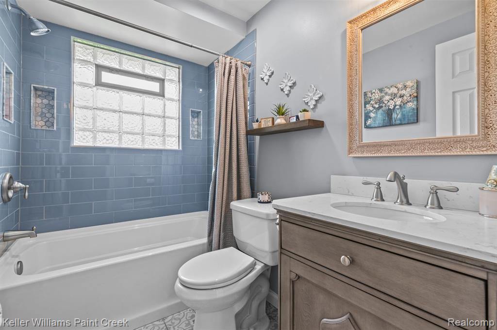 7466 LINDRATH, Washington, MI — Photo 14