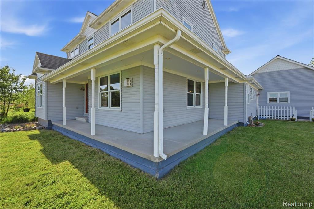 7868 Big Hand Road, Columbus, MI — Photo 6