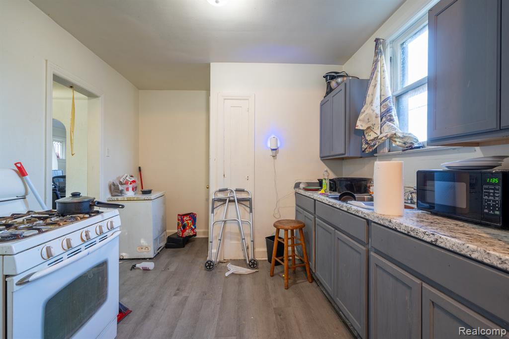 6230 Oldtown Street, Detroit, MI 48224 — Photo 10