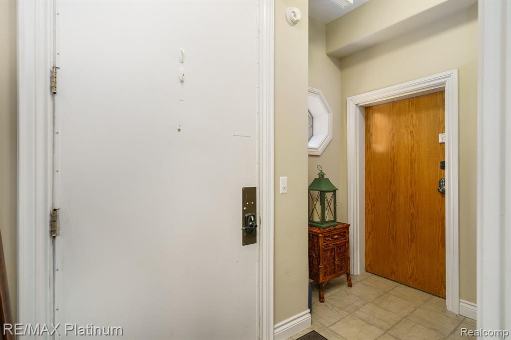206 E Liberty Street, Milford, MI 48381 — Photo 33