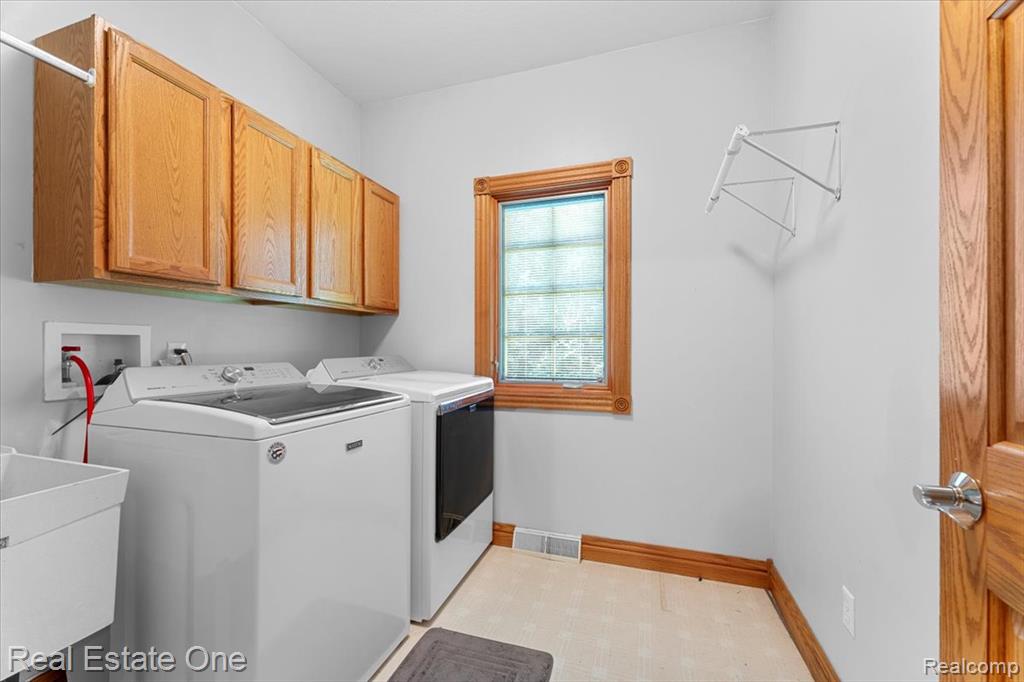 4261 Brest Road, Newport, MI 48166 — Photo 19