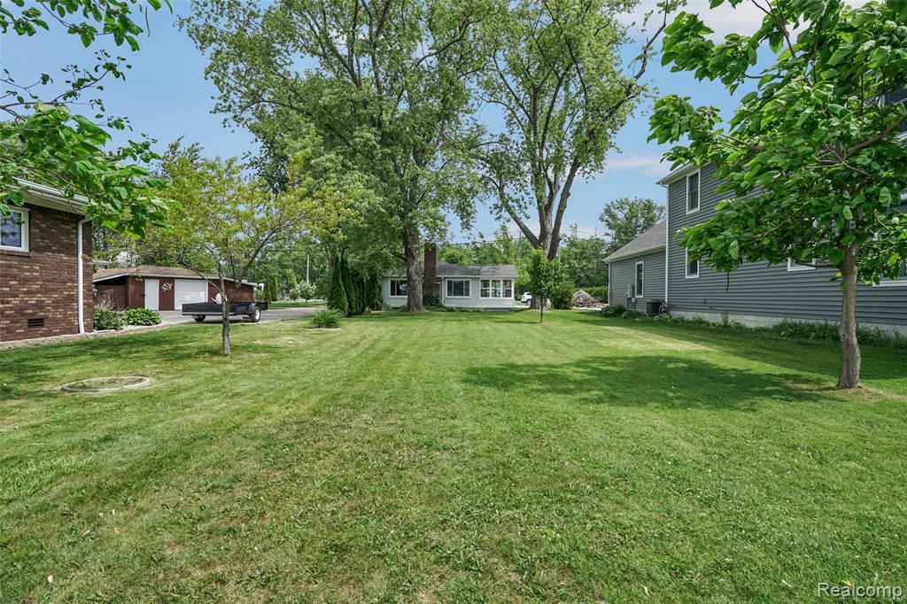 4901 Pointe Tremble Road, Algonac, MI 48001 — Photo 39