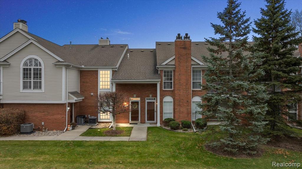 52232 Heatherstone Avenue, Macomb, MI 48042 — front exterior