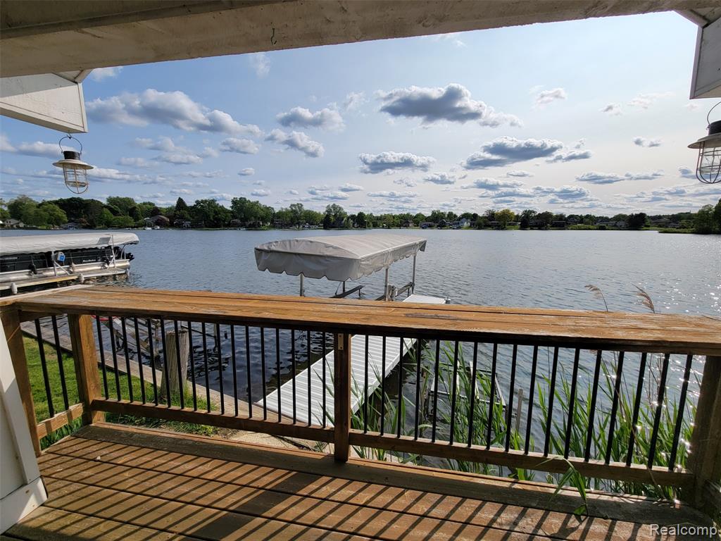9635 Norman Road, Clarkston, MI 48348 — Photo 3