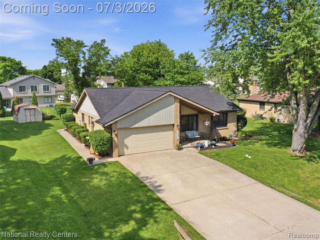 40368 Village Wood Road, Novi, MI — Photo 2