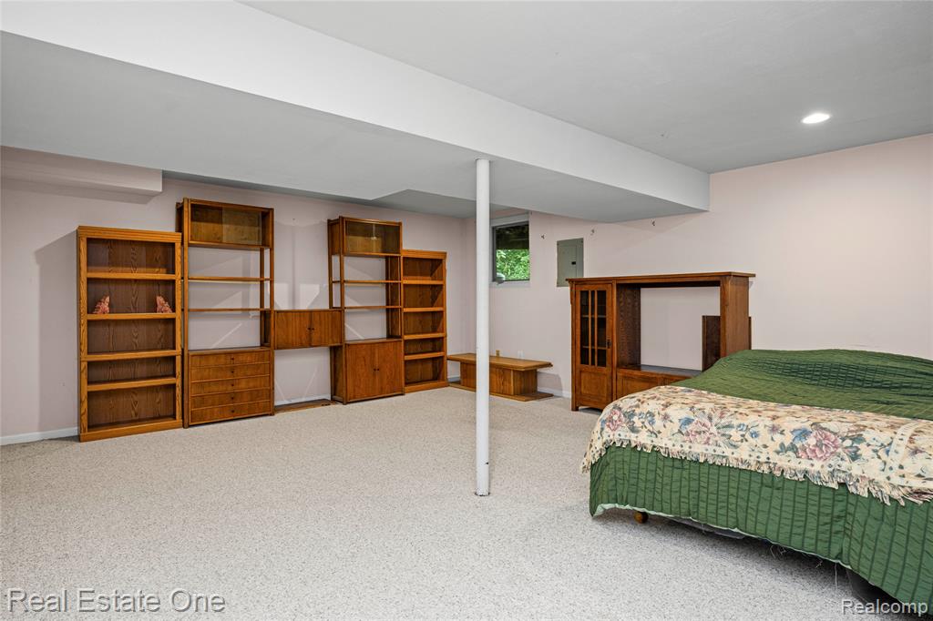 4642 Ponderosa Street, Commerce Twp, MI 48382 — Photo 33