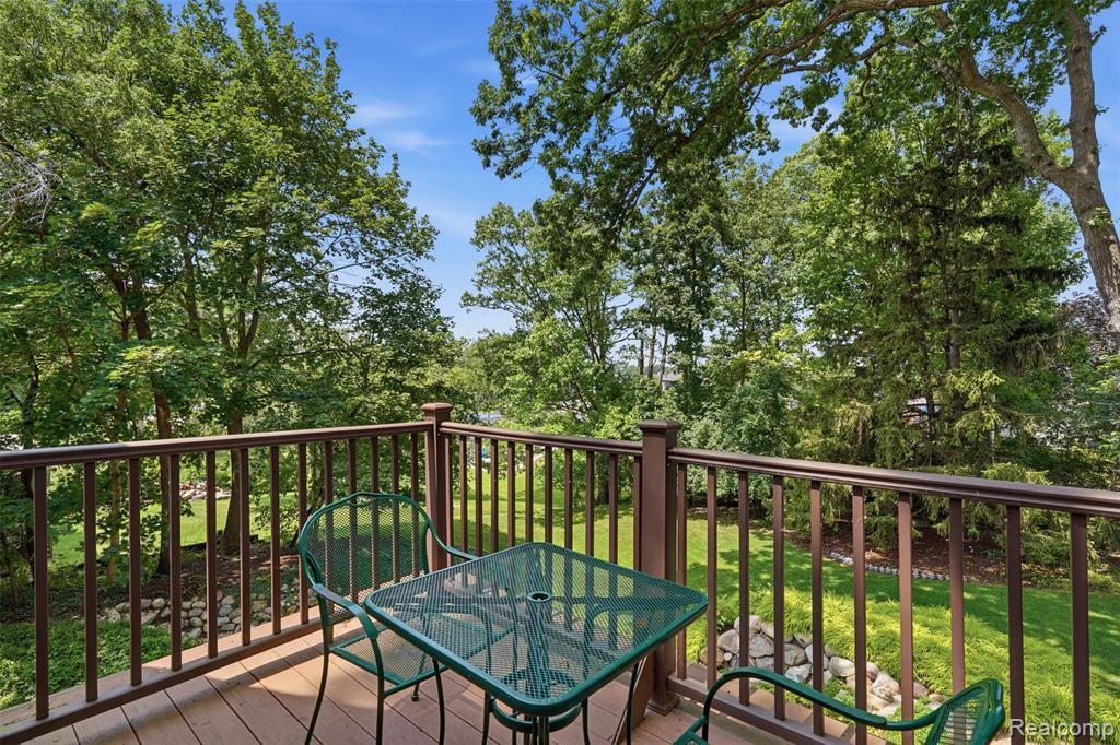 5110 Kitson Lane, West Bloomfield, MI 48324 — Photo 44