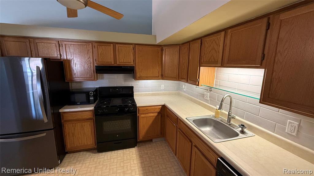 61165 Greenwood Drive, 114, South Lyon, MI 48178 — Photo 11