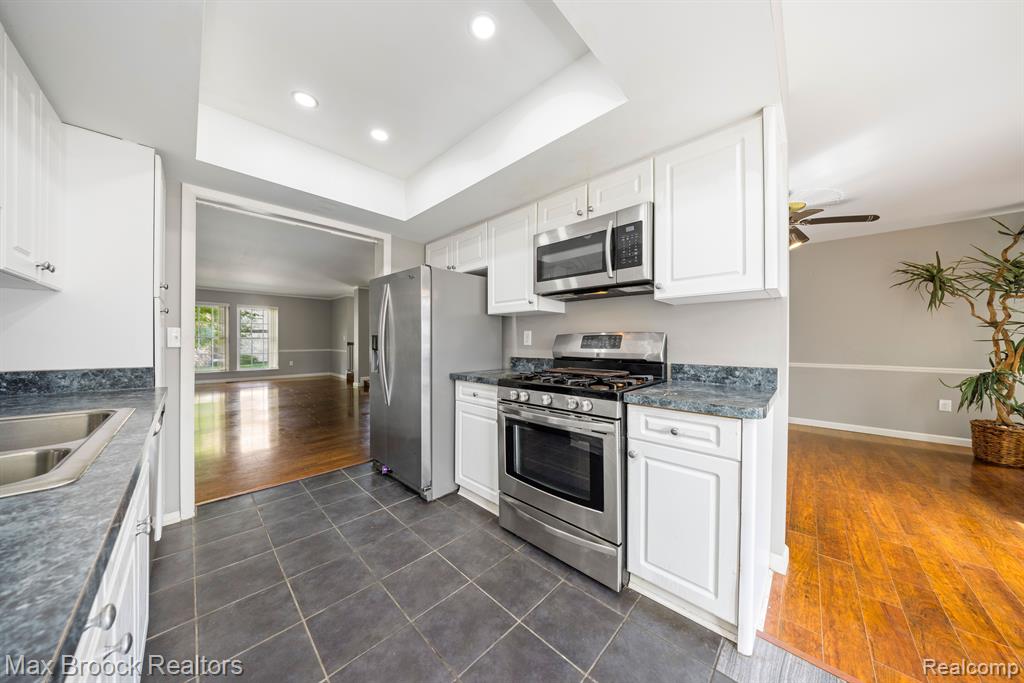 25260 GREENBROOKE #14 Drive, Southfield, MI 48033 — Photo 12