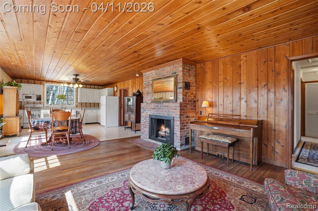 8520 Pontiac Trail, South Lyon, MI 48178 — Photo 5