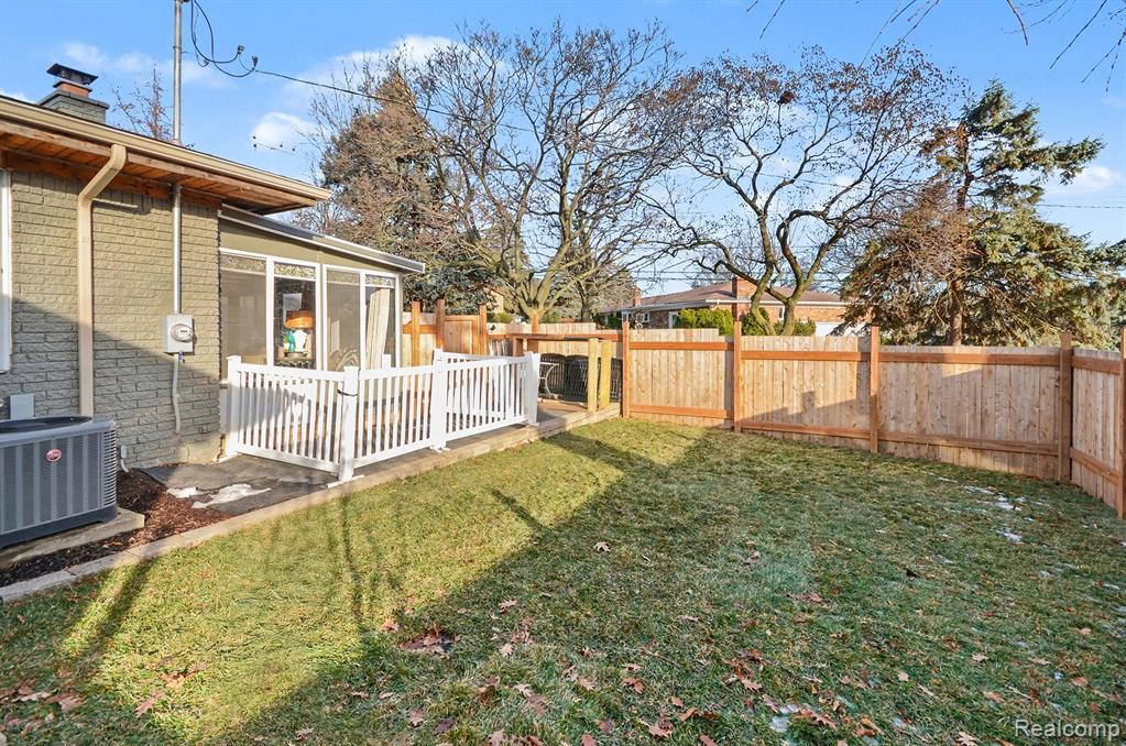 6622 Houghten Drive, Troy, MI 48098 — Photo 37