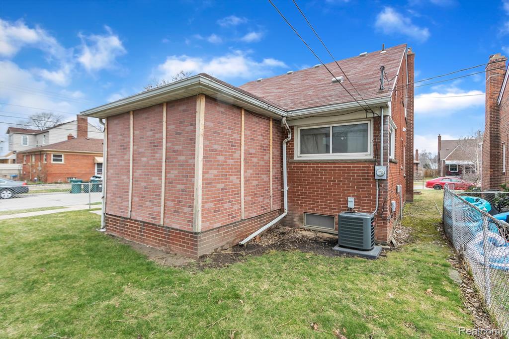 995 Moran Avenue, Lincoln Park, MI 48146 — Photo 45
