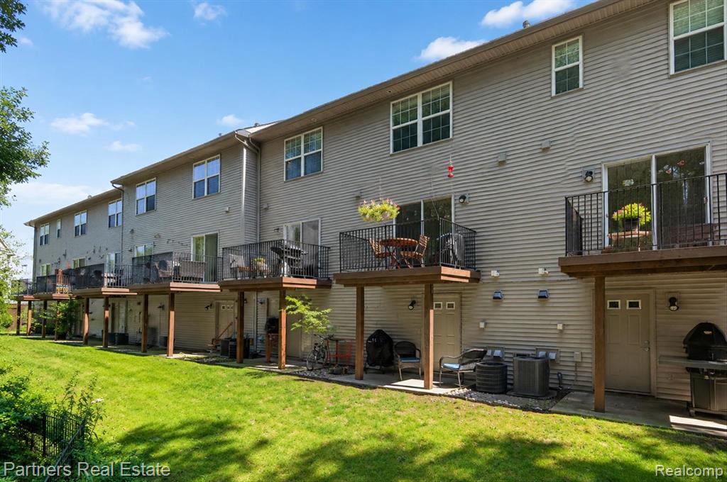 1617 Red Hickory Court, Howell, MI 48855 — Photo 47
