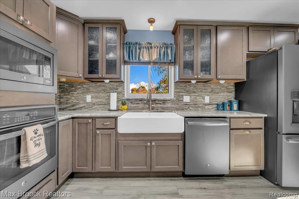 5415 Fairway Lane, West Bloomfield, MI 48323 — Photo 7