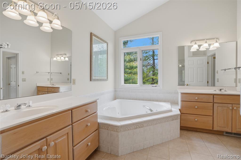 7919 Alta Vista Drive, Pinckney, MI 48169 — Photo 8