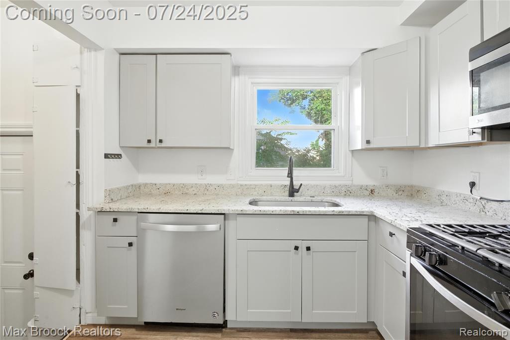 690 2nd Avenue, Pontiac, MI 48340 — Photo 10