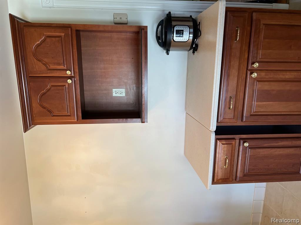 5198 Worchester Drive, Swartz Creek, MI 48473 — Photo 5