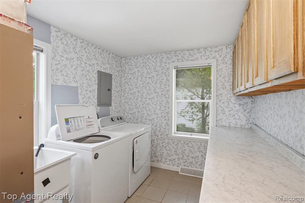 7048 Lapham, Waterford, MI 48329 — Photo 23