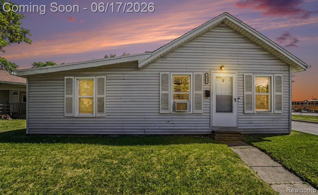 651 S Elm Street, Lapeer, MI 48446 — front exterior