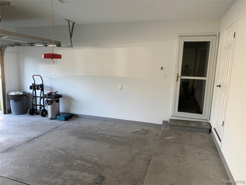 41912 King Edward Court, Clinton Twp, MI 48038 — Photo 29