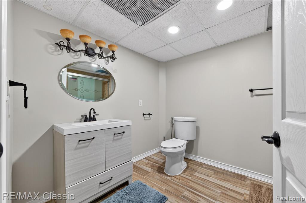 9377 Pineview Drive, Plymouth, MI 48170 — Photo 40