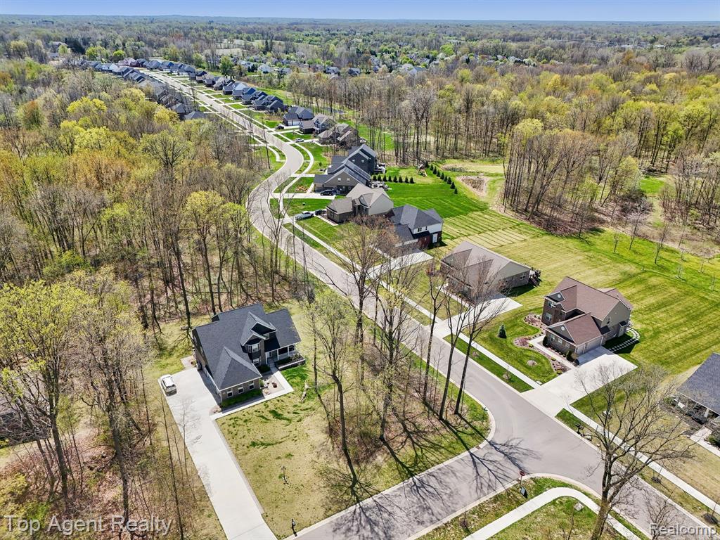 59419 DEER HAVEN Drive, South Lyon, MI 48178 — Photo 38