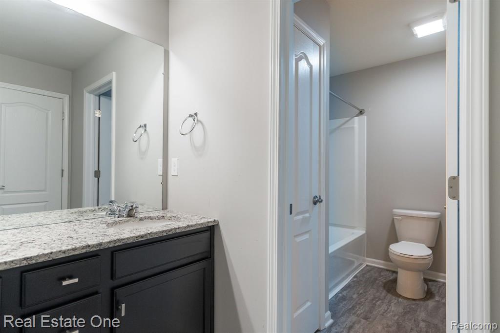 4896 BROOMFIELD Way, Lake Orion, MI — Photo 20