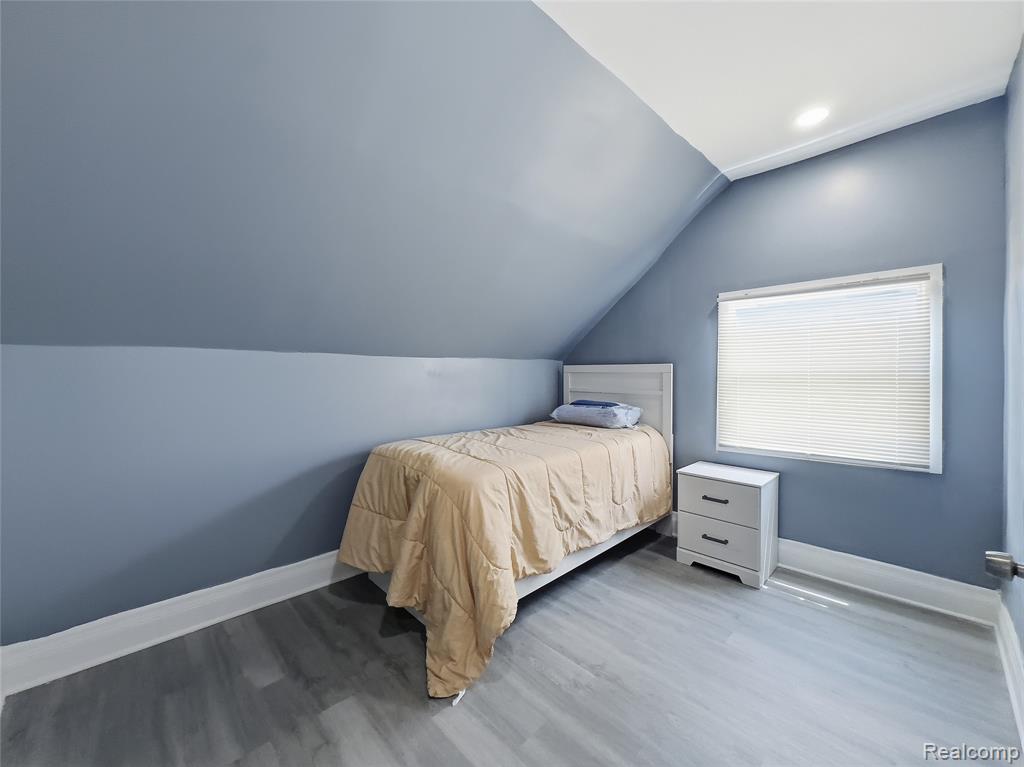 9325 E Warren Avenue, Detroit, MI 48214 — Photo 12