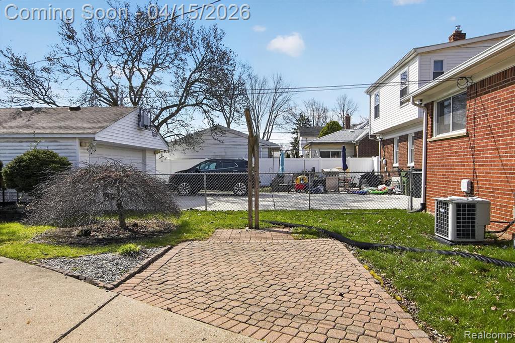 7693 Larme Avenue, Allen Park, MI 48101 — Photo 30