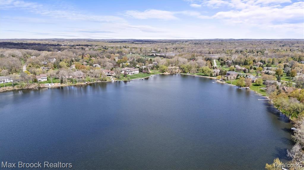 398 Shrewsbury Drive, Clarkston, MI 48348 — Photo 91