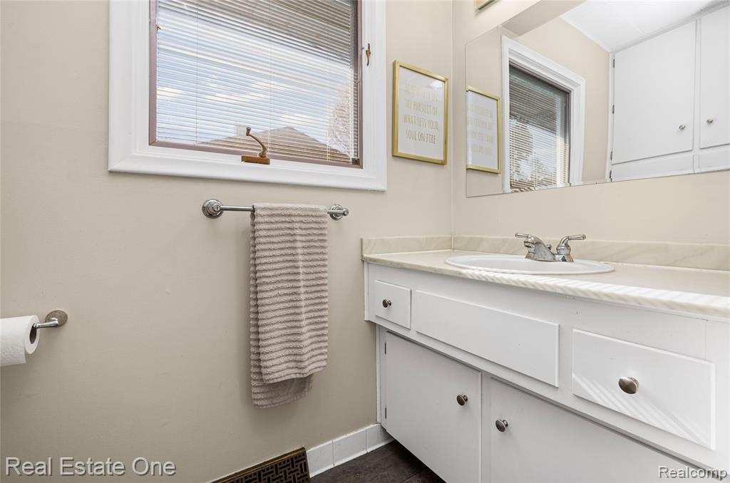 1825 Luneta, Commerce Twp, MI 48382 — Photo 21