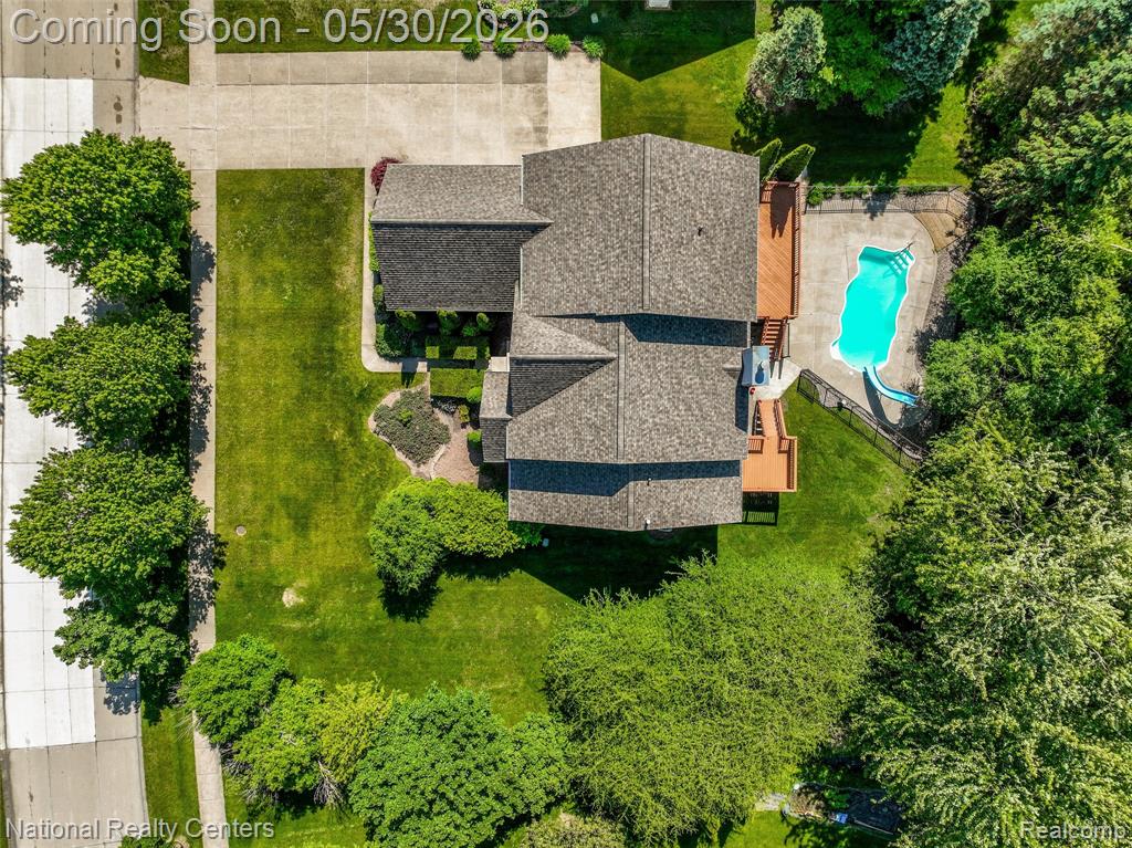 47245 N Pointe Drive, Canton, MI 48187 — Photo 49