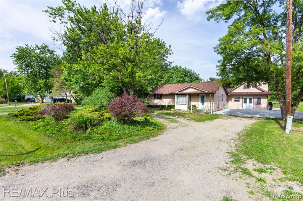 3350 N Belsay Road E, Flint, MI 48506 — Photo 3
