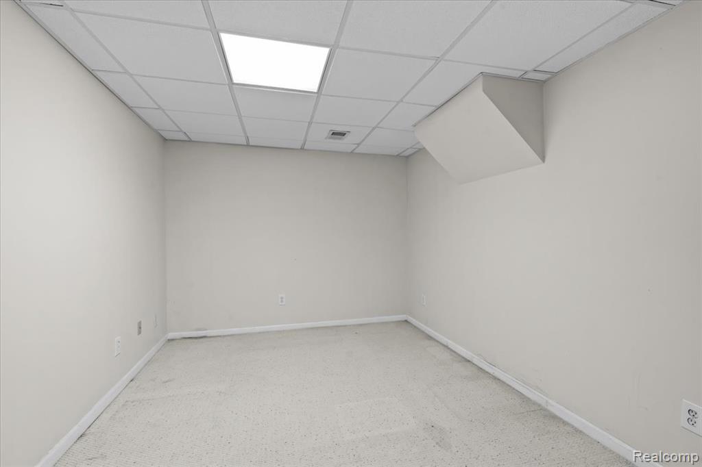 48075 Andover Drive, Novi, MI — Photo 41