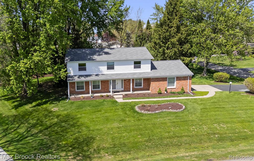 6540 Alderley Way, West Bloomfield, MI — front exterior