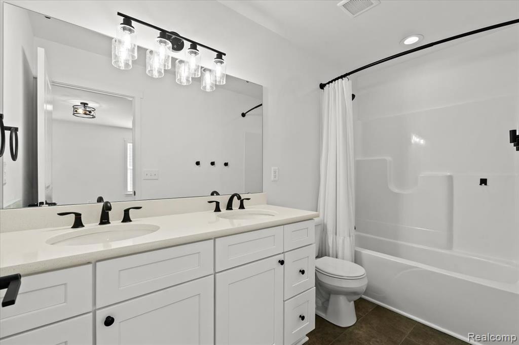 6192 Summerbrooke Circle, Fowlerville, MI 48836 — Photo 24