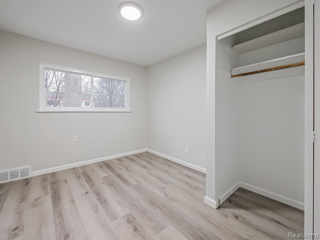 536 Emerson Avenue, Pontiac, MI 48342 — Photo 17