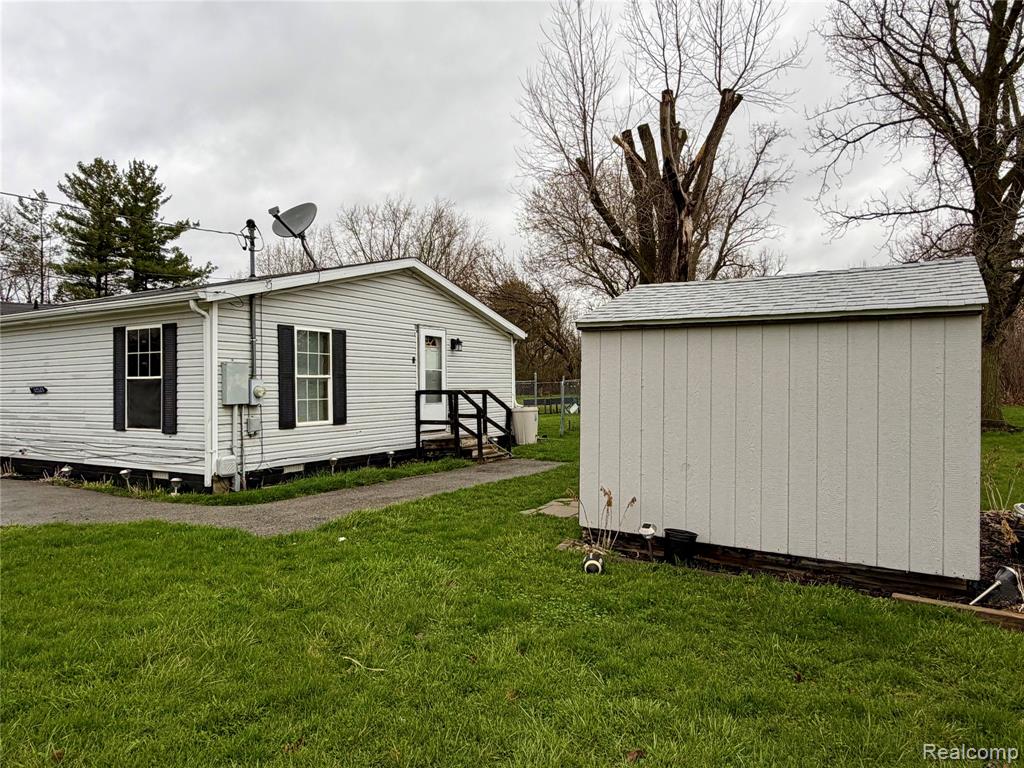 3498 Mackin Road, Flint, MI 48504 — Photo 2