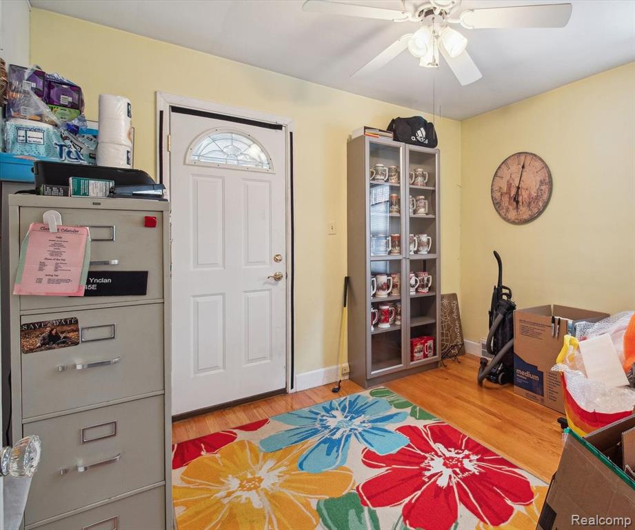 944 NEW YORK Avenue, Lincoln Park, MI 48146 — Photo 25