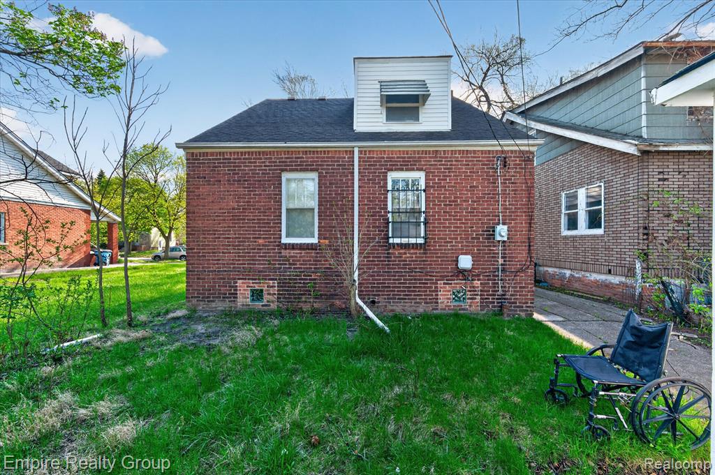 19345 Omira Street, Highland Park, MI 48203 — Photo 31