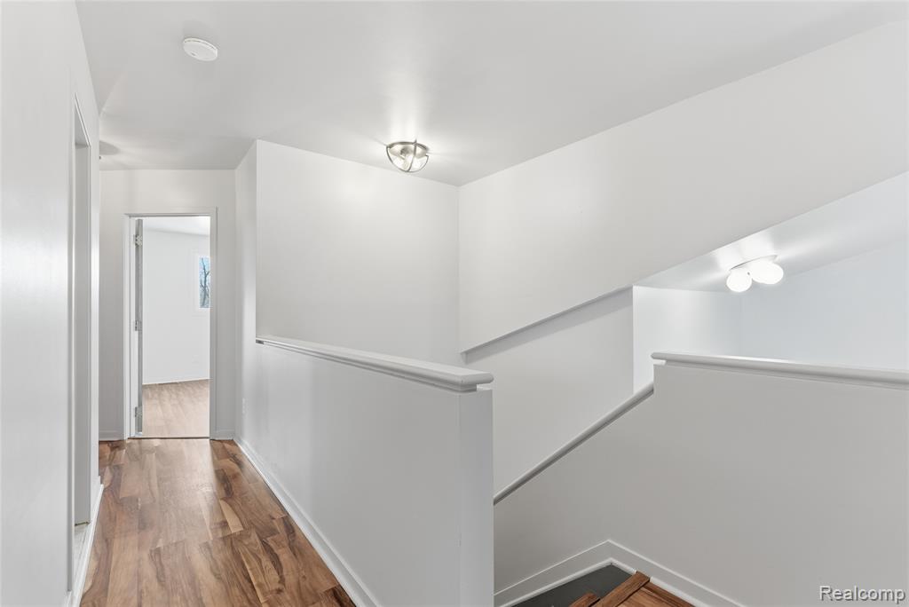 5654 Rowley Boulevard, Waterford, MI 48329 — Photo 17