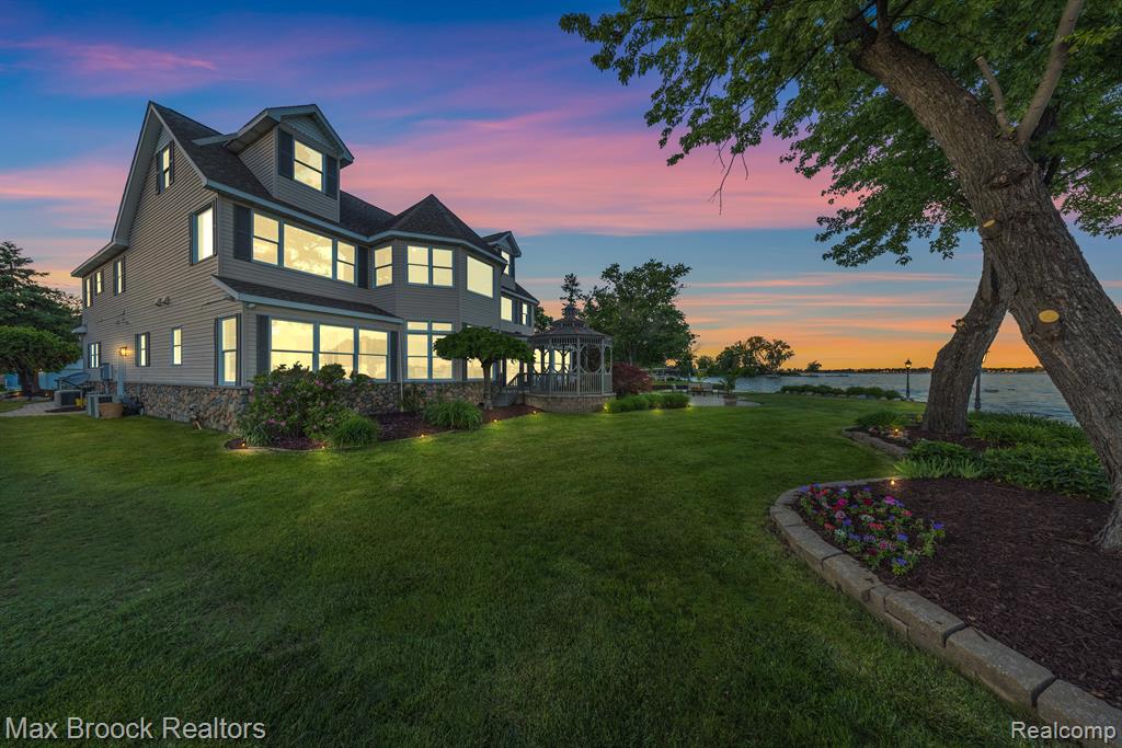 4659 LINWOOD Street, West Bloomfield, MI 48324 — Photo 81