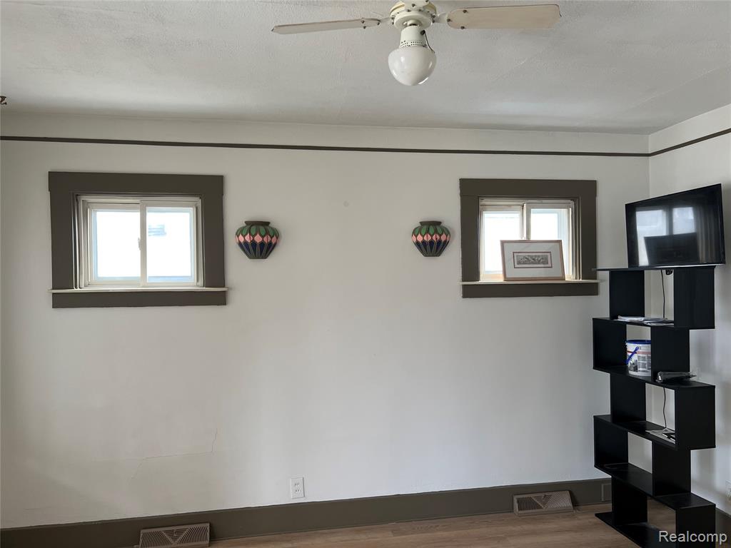7352 Dale, Center Line, MI 48015 — Photo 4