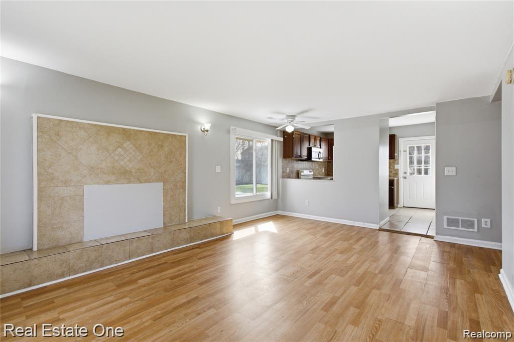 5747 Kingsbury Street, Dearborn Heights, MI 48127 — Photo 14