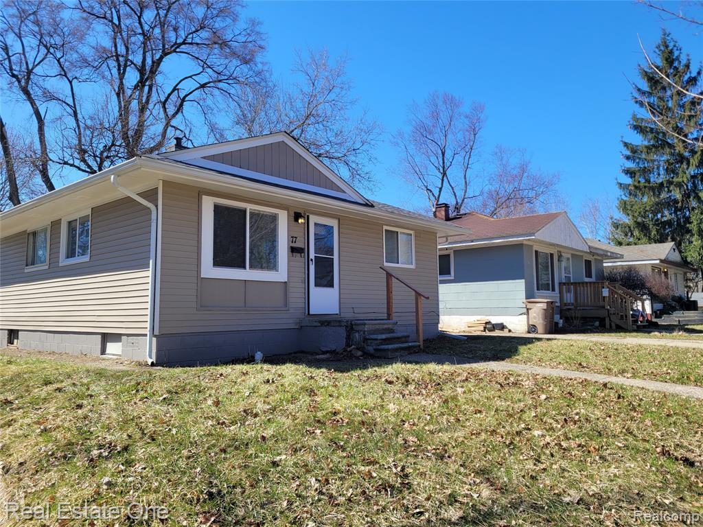 77 W Rutgers Avenue, Pontiac, MI 48340 — front exterior