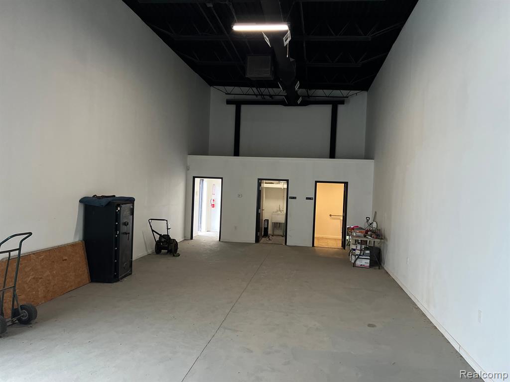5540 E 8 MILE Road E, Detroit, MI 48091 — Photo 58
