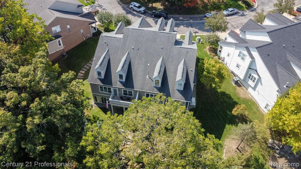 767 E Bluff Court, Rochester Hills, MI 48307 — Photo 14