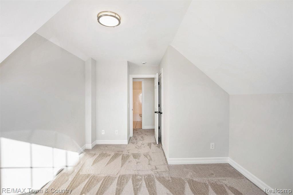 7170 KINGS Way, Flushing, MI 48433 — Photo 19