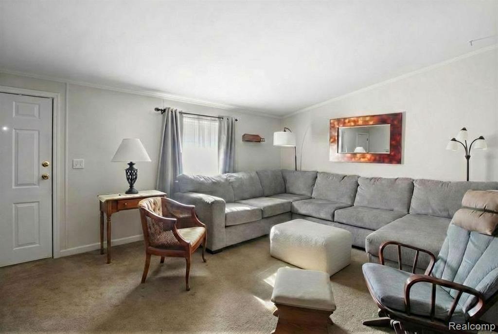 5317 Bart, Casco, MI 48064 — Photo 4