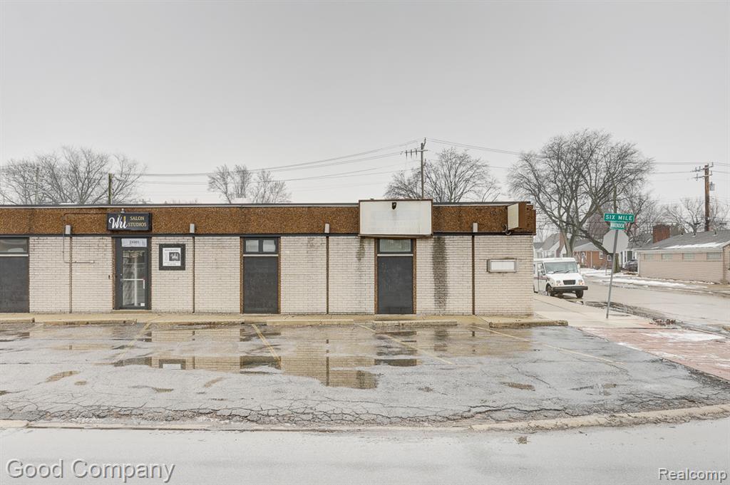 26095 W 6 Mile Road, Redford, MI, 48240